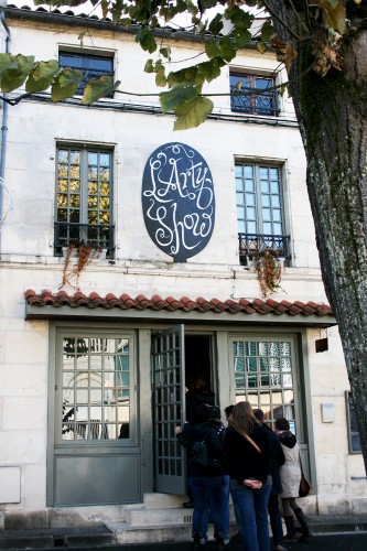 Devanture du restaurant l'Arty Show à Cognac
