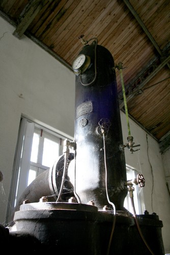 Un monument oublié : l'ancienne usine hydraulique, place du lavoir à Cognac