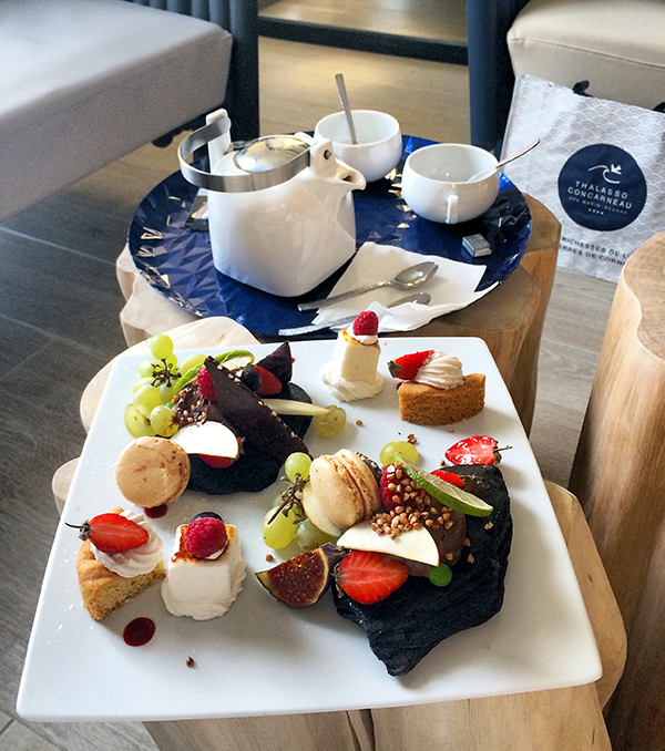 À la Thalasso de Concarneau, on ne badine pas avec le thé gourmand ! À la Thalasso de Concarneau, on ne badine pas avec le thé gourmand ! ©Magali Renard /Le Bar à Voyages