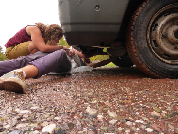 reparation-camionnette-WhyNotTDM-blog-bar-a-voyages