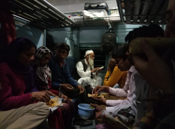 train-inde-WhyNotTDM-blog-bar-a-voyages
