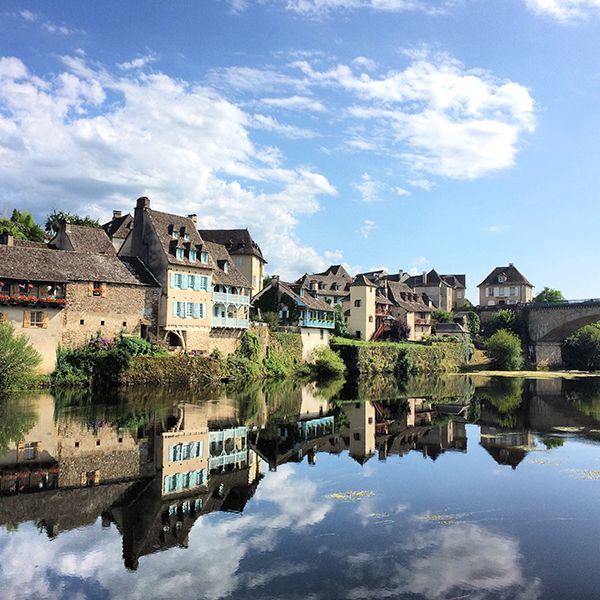 Les charmants quais d'Argentat-sur-Dordogne