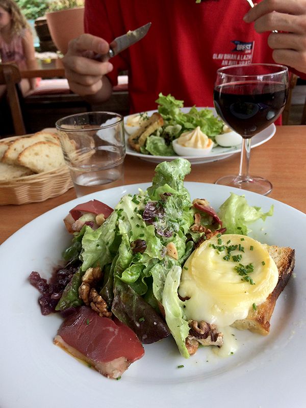 Une petite salade cabécou bien sympa